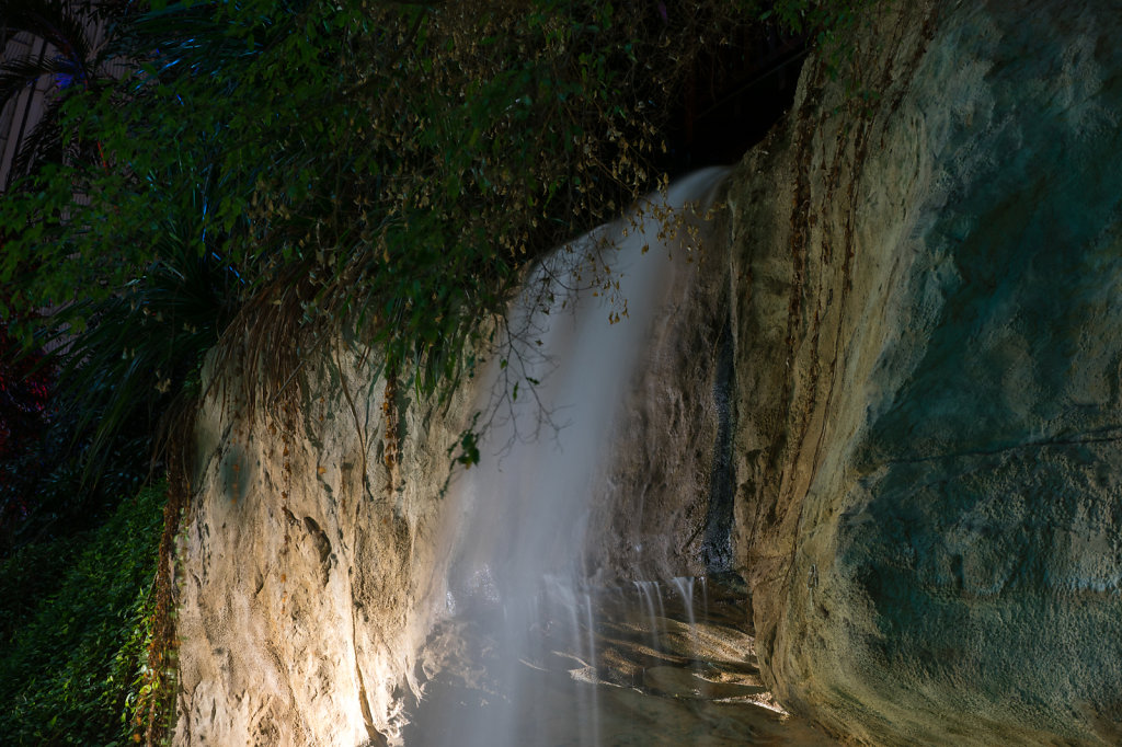 Wasserfall-Ausschnitt.jpg